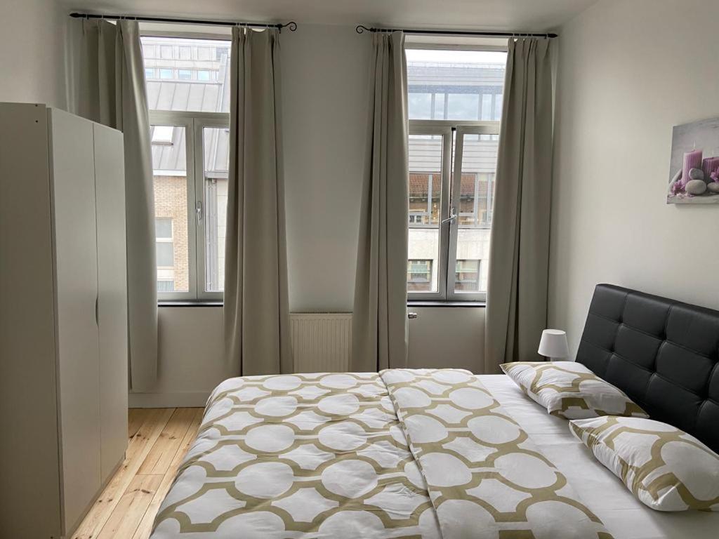 Modern Apartment Third Floor Брюссель Экстерьер фото
